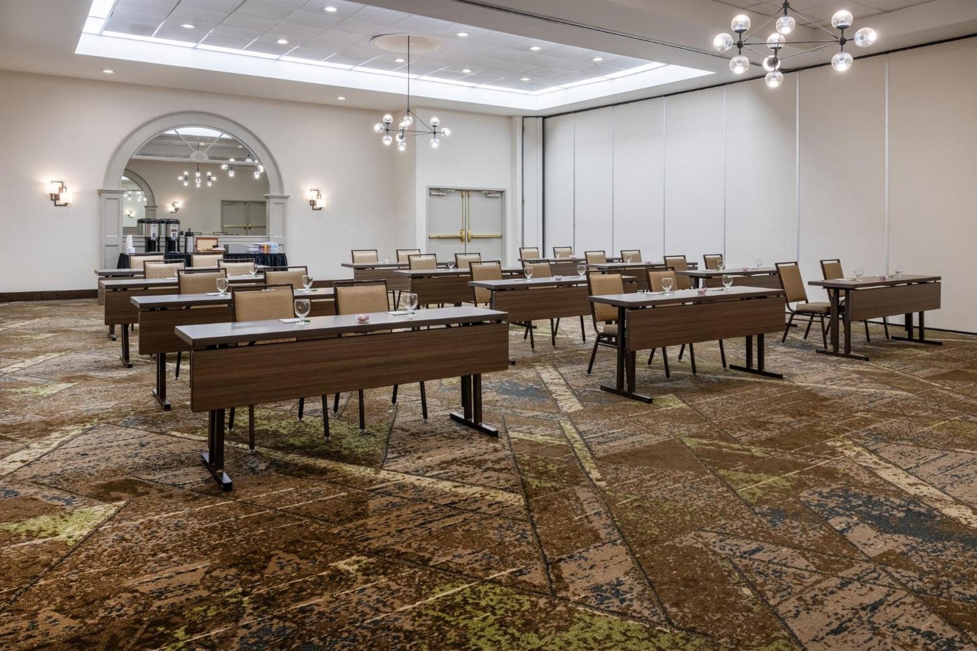 Holiday Inn Philadelphia South-Swedesboro By Ihg Extérieur photo